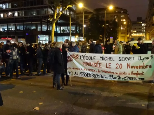 Enfants SDF : une cinquantaine de personnes ont manifesté à Lyon