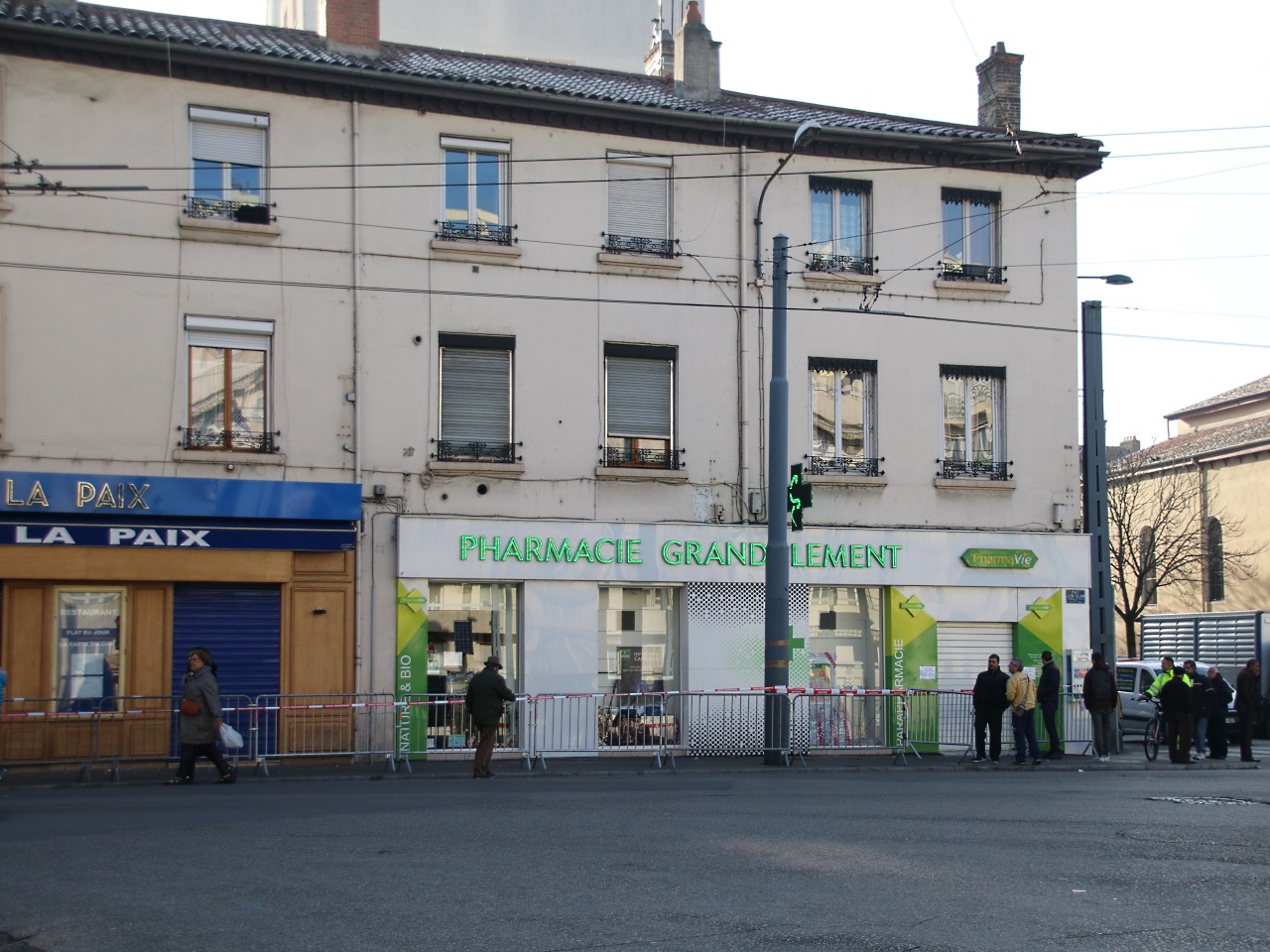 Villeurbanne un immeuble menace de s’effondrer dans le quartier de Grandclément