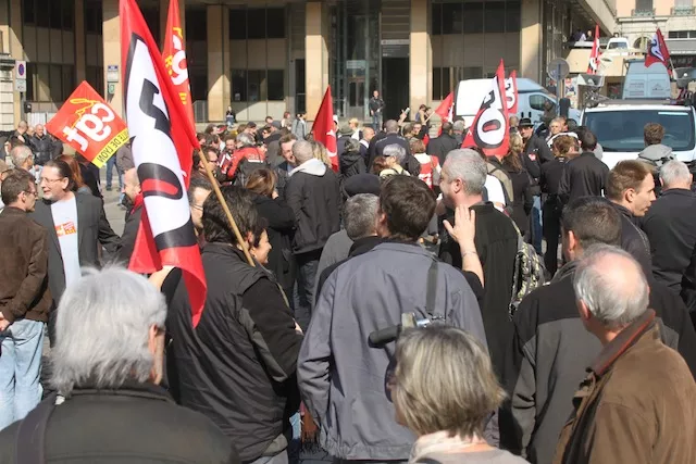 Lyon : 90 éboueurs en colère devant l'Hôtel de ville