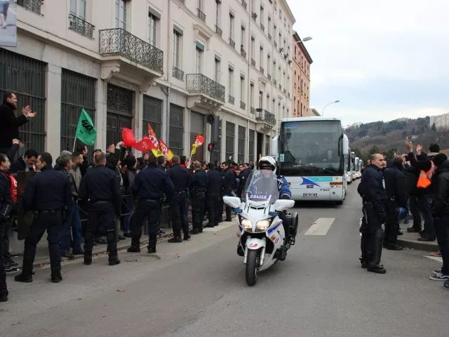 Lyon : des dirigeants de la SNCF bloqués par des cheminots ce jeudi