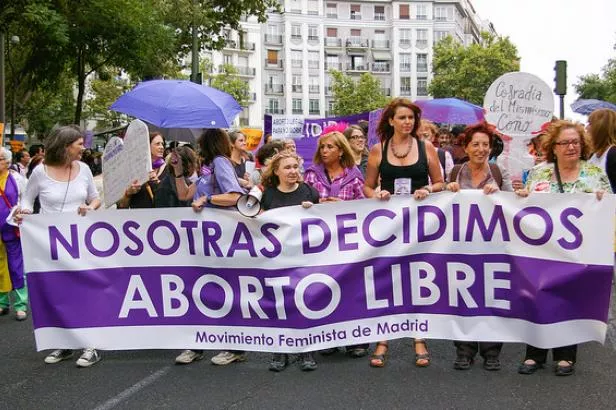 Lyon : Les partis à gauche réaffirment leur soutien à l'IVG