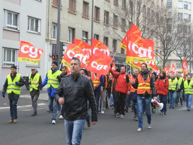 Kem One : près de 350 personnes ont manifesté à Lyon