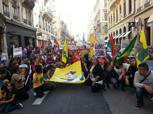 Lyon : 450 manifestants kurdes dénoncent la situation à Kobané