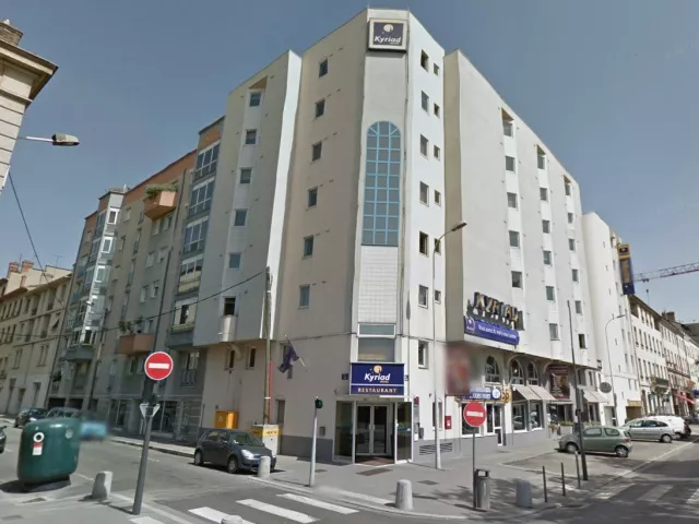 Lyon : ils saccagent le hall d'un hôtel