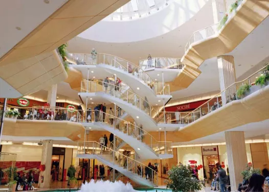 Lyon : de nouveaux magasins au centre commercial de la Part-Dieu d'ici l'été 2014