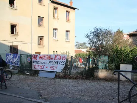 Manifestation du Collectif Amphi-Z contre l'expulsion de migrants