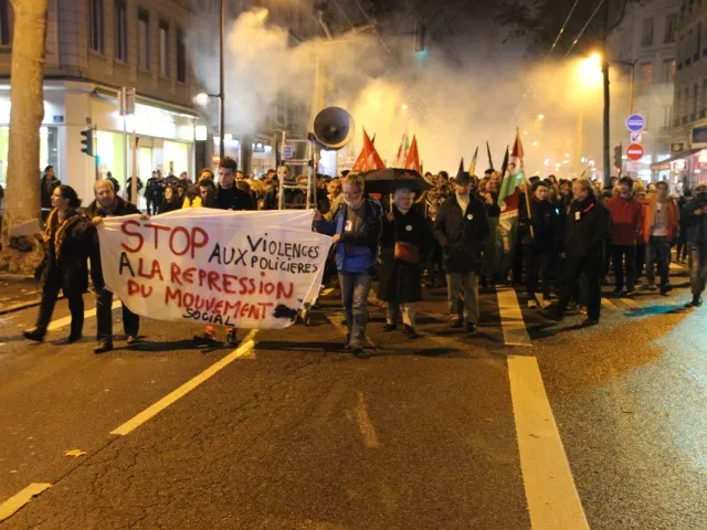 Lyon : 350 personnes ont rendu hommage à Rémi Fraisse et ont dénoncé les violences policières mardi