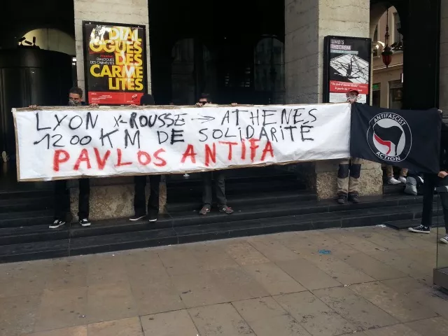 Manifestation des antifascistes place de la Comédie