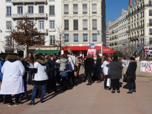 Projet de loi santé : manifestation des internes à Lyon