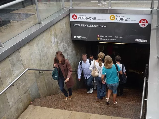 Rénovation des stations de métro à Lyon : début des travaux à Hôtel-de-Ville l'été prochain