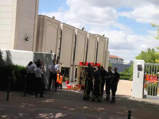 Une enveloppe avec une poudre suspecte reçue à la Grande mosquée de Lyon
