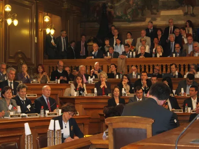 Indemnités, nouvel adjoint et sièges très prisés au menu du conseil municipal de Lyon