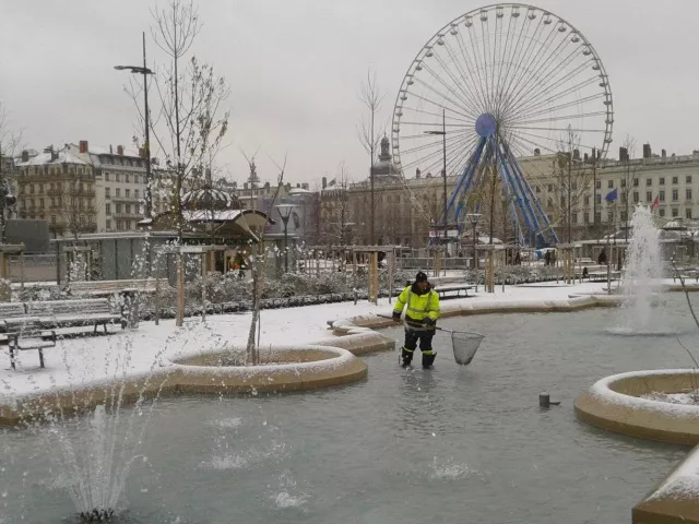 Neige à Lyon : le point sur la situation à la mi-journée