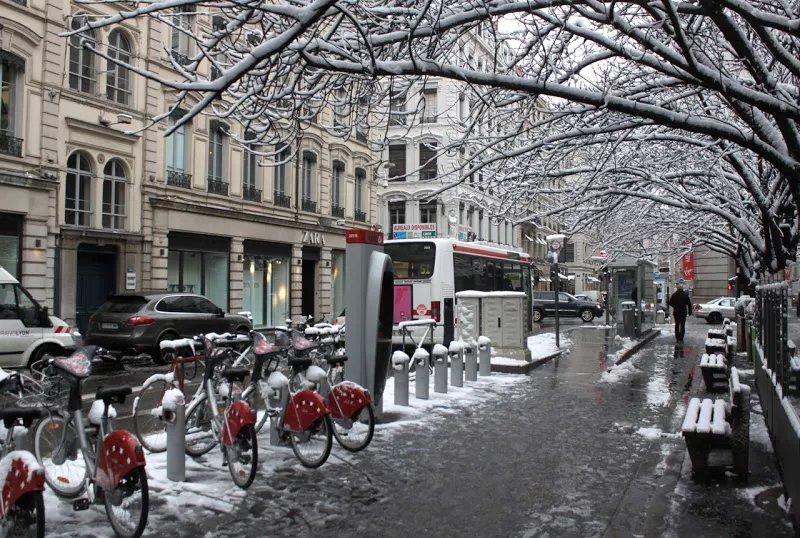 Météo : une accalmie avant le retour de la neige samedi à Lyon