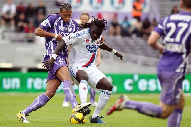 L'OL se prend une claque à Toulouse (3-0) - VIDEO