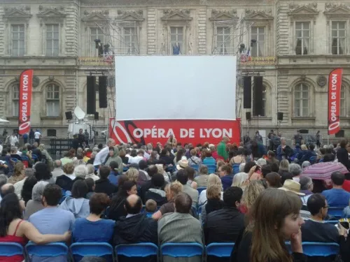 Lyon : un opéra de Mozart sur écran géant aux Terreaux