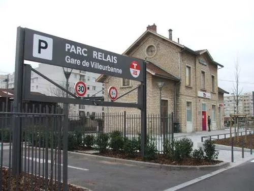 Le Grand Lyon se dotera de trois parcs relais suppl&eacute;mentaires en 2014