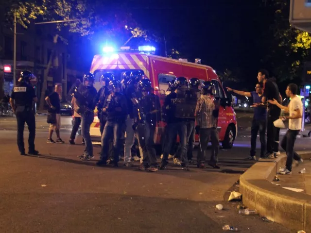 Le dispositif policier sera encore renforcé à Lyon lundi pour le match de l'Algérie