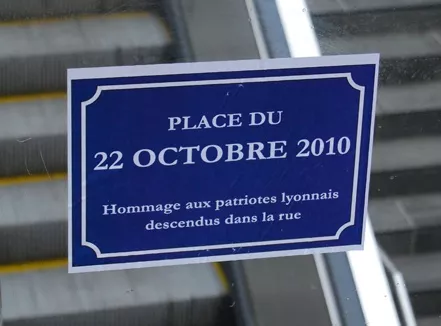 Un an après les émeutes de Lyon, les Identitaires rebaptisent la place Ampère