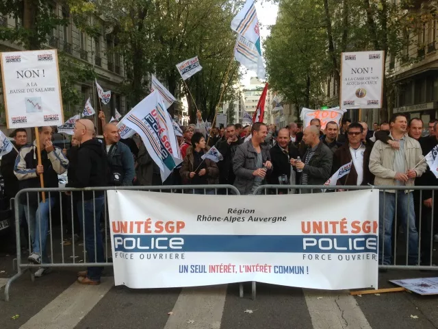 Lyon : 150 policiers manifestent contre le Plan de Loi de Finances 2014