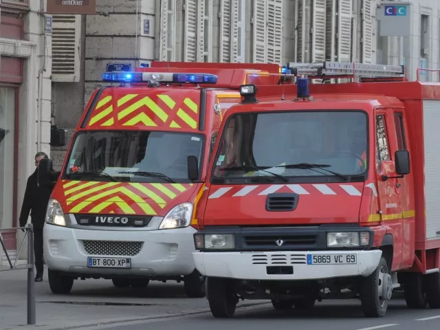 Renversée par un camion benne à Lyon, une femme grièvement blessée