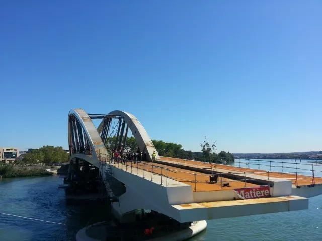 La dernière parcelle du pont Raymond-Barre installée en fin de semaine