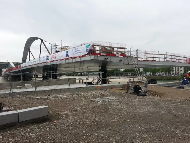 L'installation de la seconde travée du pont Schuman commence dès ce mardi