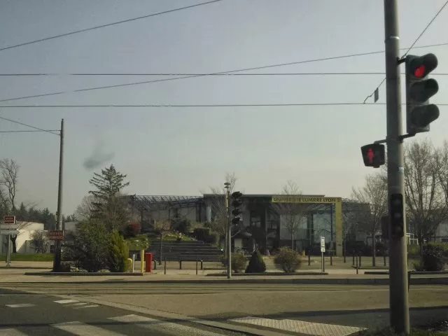 Université Lyon 2 : le campus Porte des Alpes et celui des Quais bloqués ce lundi