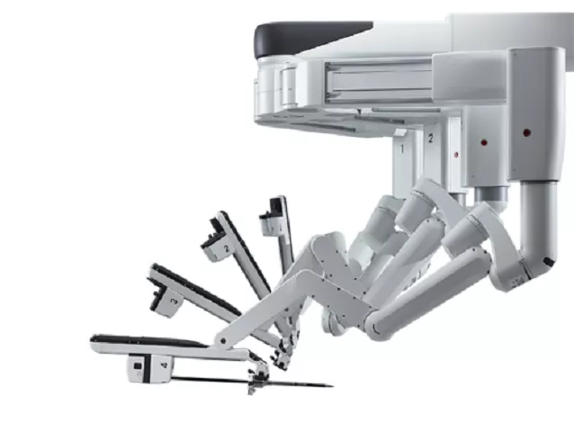 Le robot Da Vinci XI révolutionne la chirurgie à la clinique Protestante de Caluire
