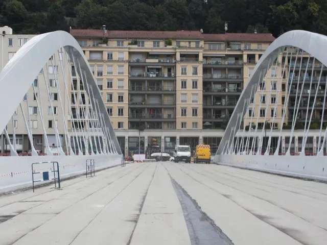 Lyon : le pont Schuman normalement inauguré à la mi-octobre