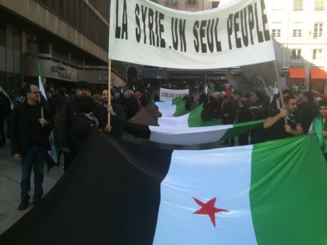 Lyon : une manifestation silencieuse en hommage aux victimes en Syrie