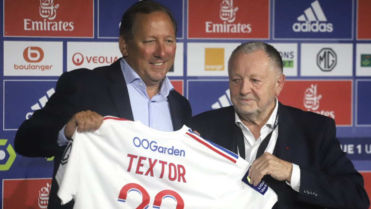 OL : la vente du club à John Textor reportée