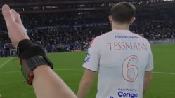 Caméra embarquée par l'arbitre : le montage de Ligue 1+ "oublie" le but litigieux du PSG face à l'OL