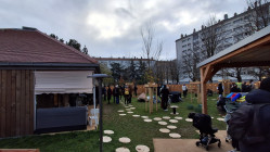 Lyon inaugure la première crèche de plein air de France : “Souris en Herbe” ouvre ses portes