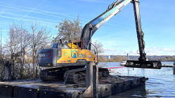Près de Lyon : un premier arrachage-test du myriophylle hétérophylle mené dans la Saône Près de Lyon : un premier arrachage-test du myriophylle hétérophylle mené dans la Saône