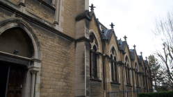 Salle d'escalade, yoga, caf&eacute;... A Lyon, l'ancienne &eacute;glise Saint-Bernard va s&rsquo;offrir une nouvelle vie