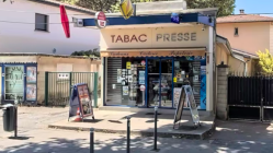 Trois&nbsp;individus recherch&eacute;s apr&egrave;s l&rsquo;attaque d&rsquo;un bureau de tabac pr&egrave;s de Lyon
