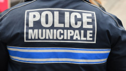 Il manque d'&eacute;craser un policier puis prend la fuite pr&egrave;s de Lyon : un chauffard r&eacute;cidiviste condamn&eacute;