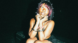 Theodora sur la sc&egrave;ne de la Halle Tony-Garnier : la Boss des Boss Ladies &agrave; Lyon