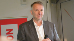 “La sécurité civile n’est pas un terrain de campagne” : Bruno Bernard réplique face aux promesses de Jean-Michel Aulas aux pompiers “La sécurité civile n’est pas un terrain de campagne” : Bruno Bernard réplique face aux promesses de Jean-Michel Aulas aux pompiers