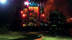 Incendie dans une ferme &agrave; Gr&eacute;zieu-le-March&eacute; : 200 m2 br&ucirc;l&eacute;s, aucun bless&eacute; &agrave; d&eacute;plorer