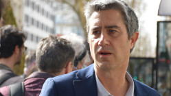 "Et si les travailleurs posaient les questions ?" : Fran&ccedil;ois Ruffin en meeting/entretien d'embauche &agrave; Lyon ce samedi