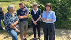 Agriculture, foncier, s&eacute;curit&eacute; : en d&eacute;placement &agrave; Irigny, V&eacute;ronique Sarselli veut "pr&eacute;server les terres agricoles"