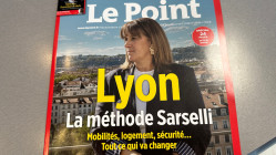 V&eacute;ronique Sarselli, la pr&eacute;sidente qui "amortit les chocs" en Une du Point