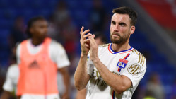OL : encore un d&eacute;fenseur bless&eacute;, Moussa Niakhat&eacute; de retour