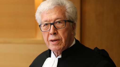 André Soulier, doyen du barreau de Lyon, met fin à soixante-sept ans de plaidoiries André Soulier, doyen du barreau de Lyon, met fin à soixante-sept ans de plaidoiries