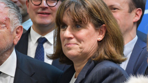 Métros fonctionnant 24h/24 le week-end ? Véronique Sarselli conseille à Bruno Bernard de proposer plutôt un réseau opérationnel la semaine Métros fonctionnant 24h/24 le week-end ? Véronique Sarselli conseille à Bruno Bernard de proposer plutôt un réseau opérationnel la semaine