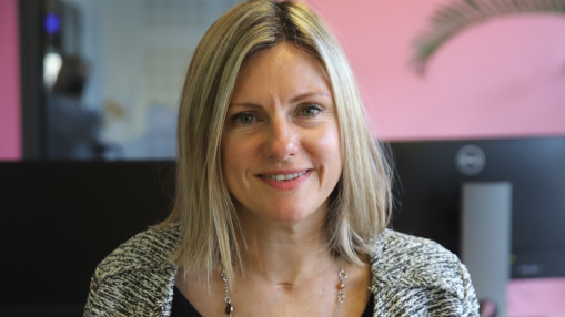 Audrey Hénocque : "Jean-Michel Aulas surfe sur sa notoriété et nous envoie de la poudre aux yeux" Audrey Hénocque : "Jean-Michel Aulas surfe sur sa notoriété et nous envoie de la poudre aux yeux"