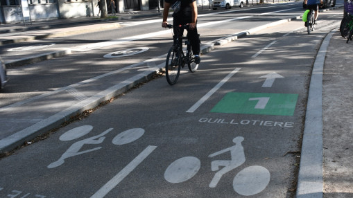 Voies Lyonnaises : un réseau cyclable renforcé mais encore incomplet selon La Ville à Vélo Voies Lyonnaises : un réseau cyclable renforcé mais encore incomplet selon La Ville à Vélo