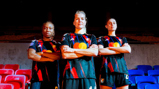 "J&rsquo;esp&egrave;re qu&rsquo;il va nous porter chance" : face &agrave; l'Atl&eacute;tico, OL Lyonnes &eacute;trenne le maillot qui lui est exclusivement d&eacute;di&eacute;